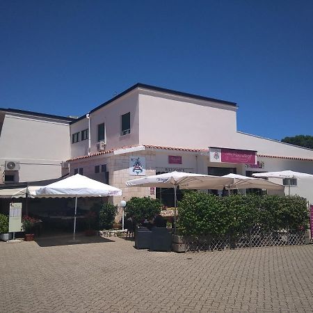 Hotel Autostello Castellana Grotte Exterior foto